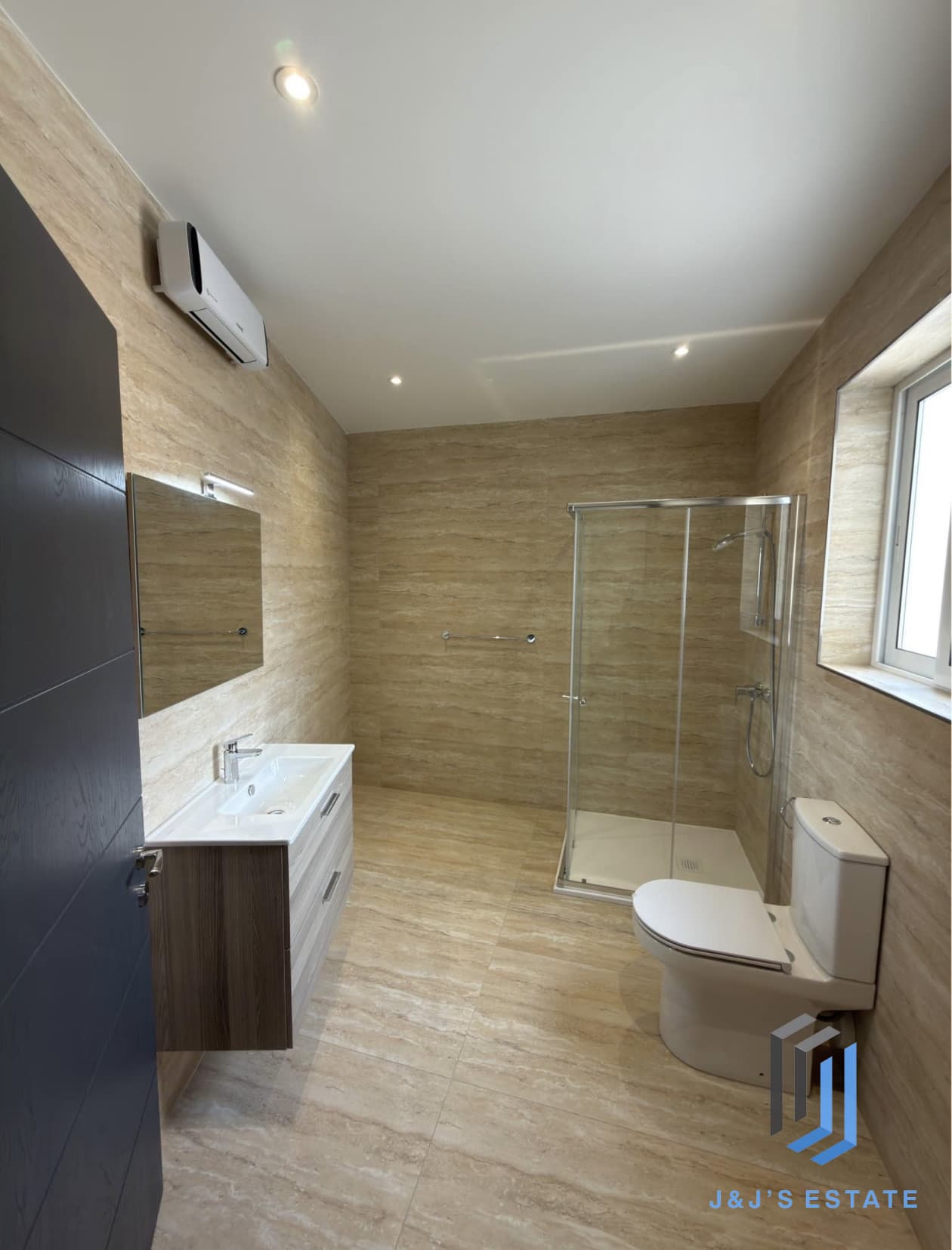 Spacious 3-Bedroom Home in Zebbug · 8