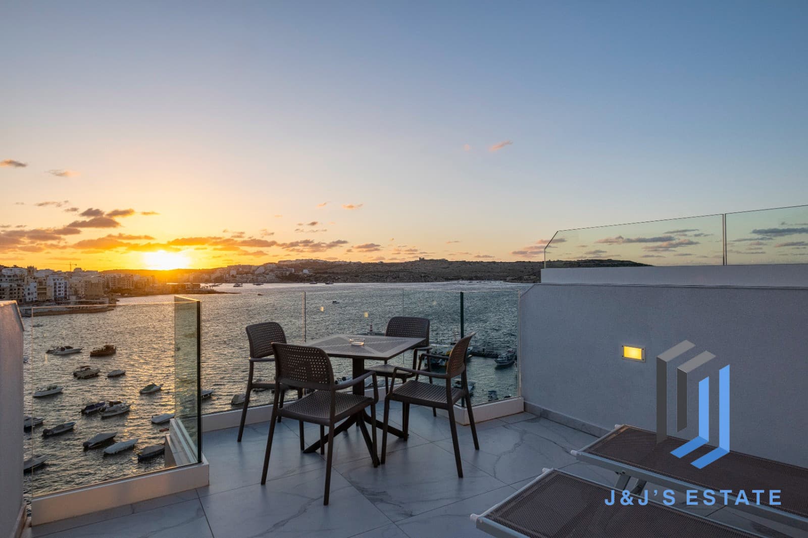 Sea-View 1-Bed Duplex in Bugibba, Fully Furnished · 2