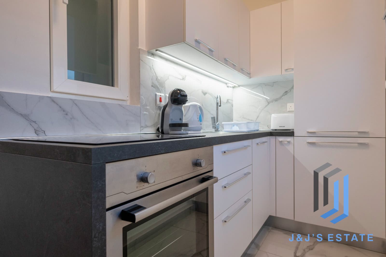 Sea-View 1-Bed Duplex in Bugibba, Fully Furnished · 9