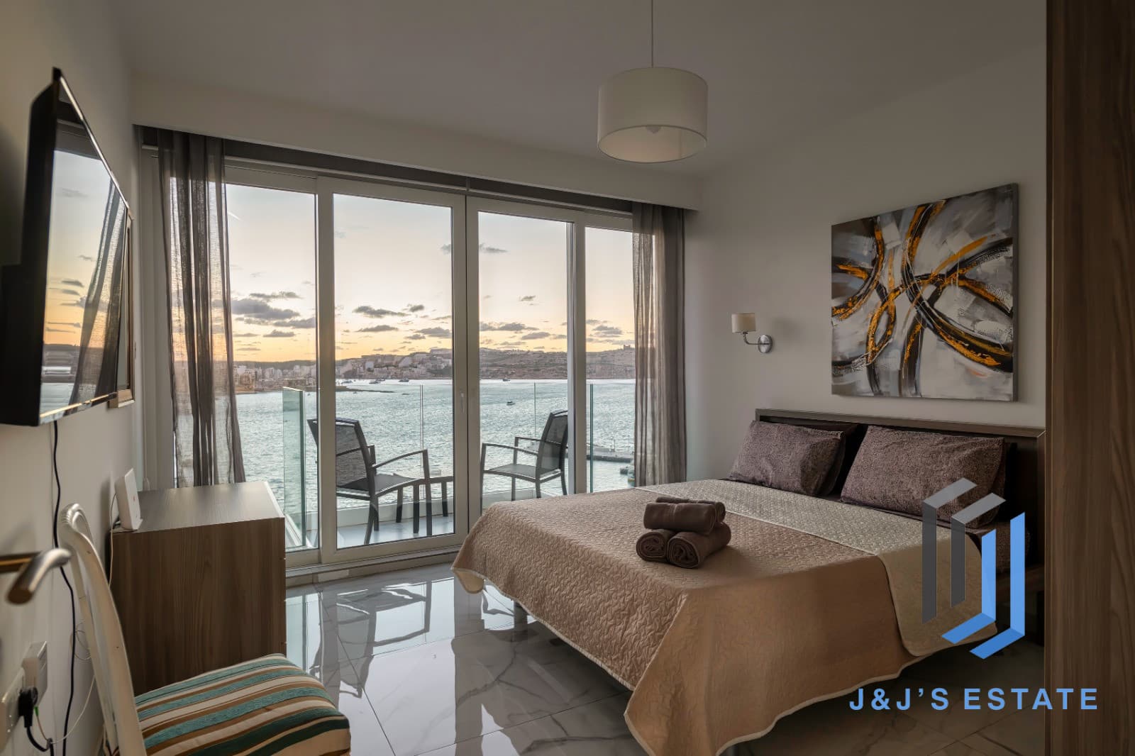 Sea-View 1-Bed Duplex in Bugibba, Fully Furnished · 17