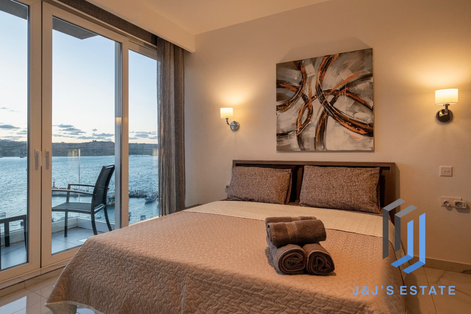 Sea-View 1-Bed Duplex in Bugibba, Fully Furnished · 25