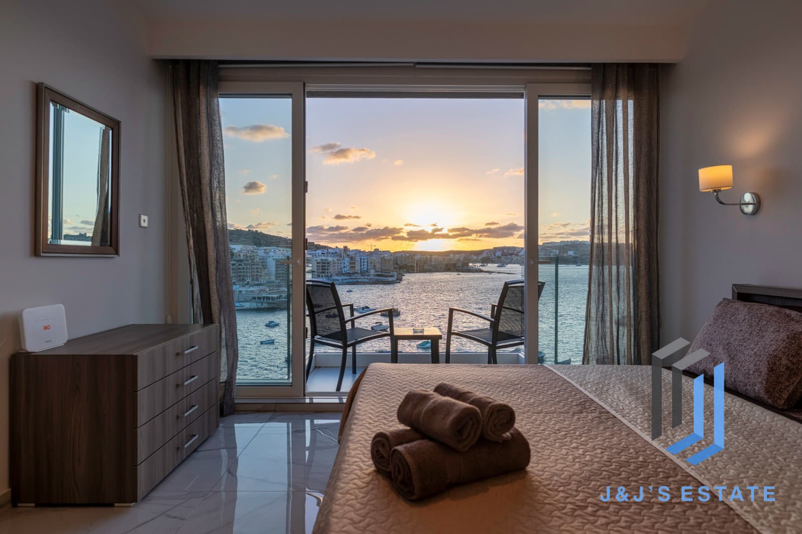 Sea-View 1-Bed Duplex in Bugibba, Fully Furnished · 44