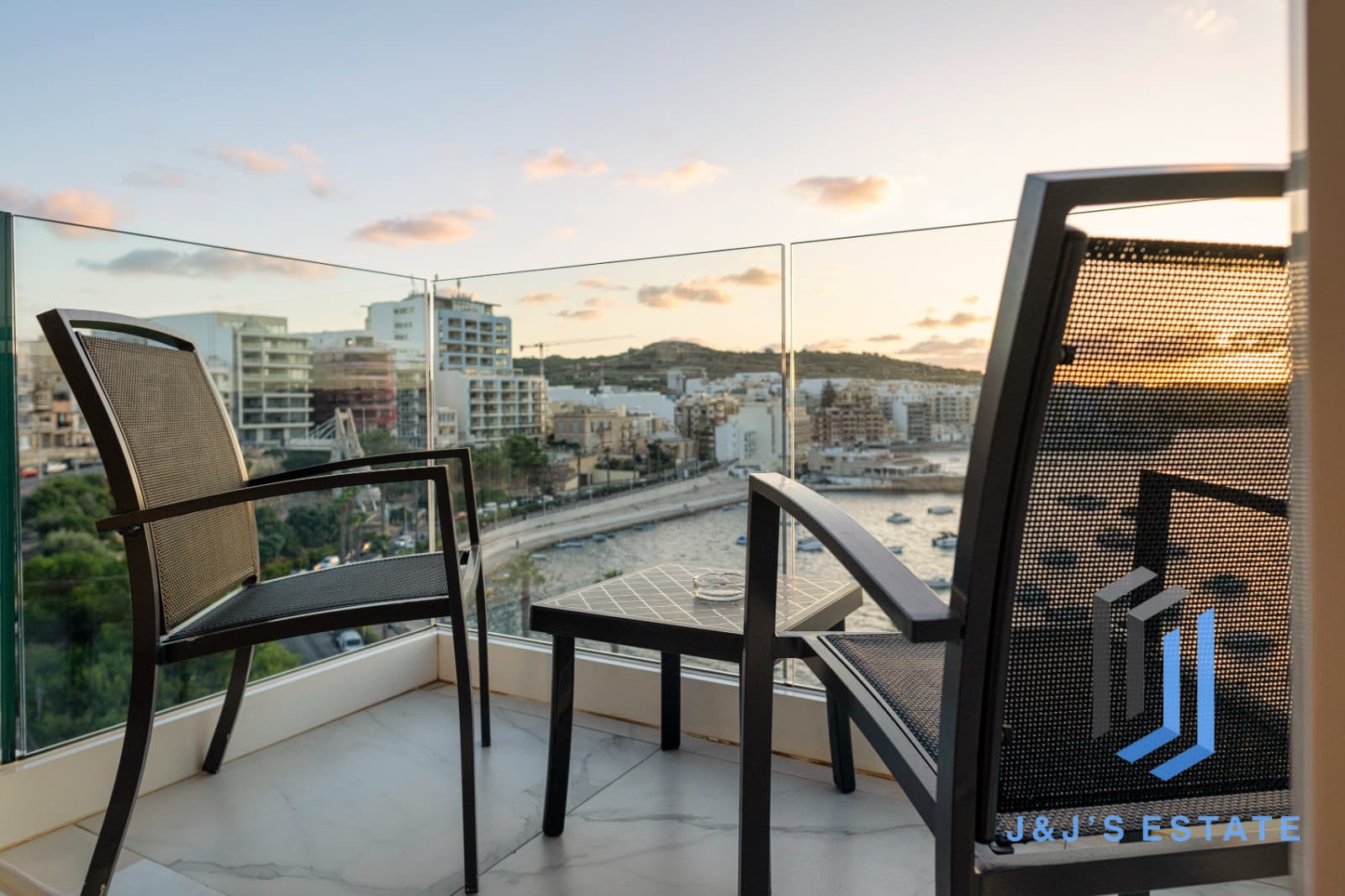 Sea-View 1-Bed Duplex in Bugibba, Fully Furnished · 48