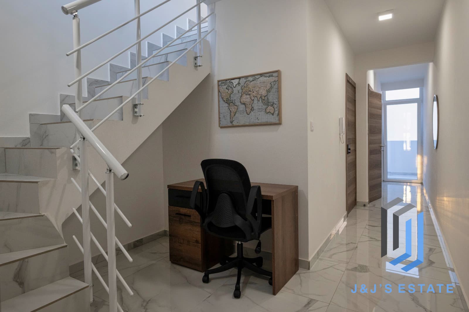 Sea-View 1-Bed Duplex in Bugibba, Fully Furnished · 51