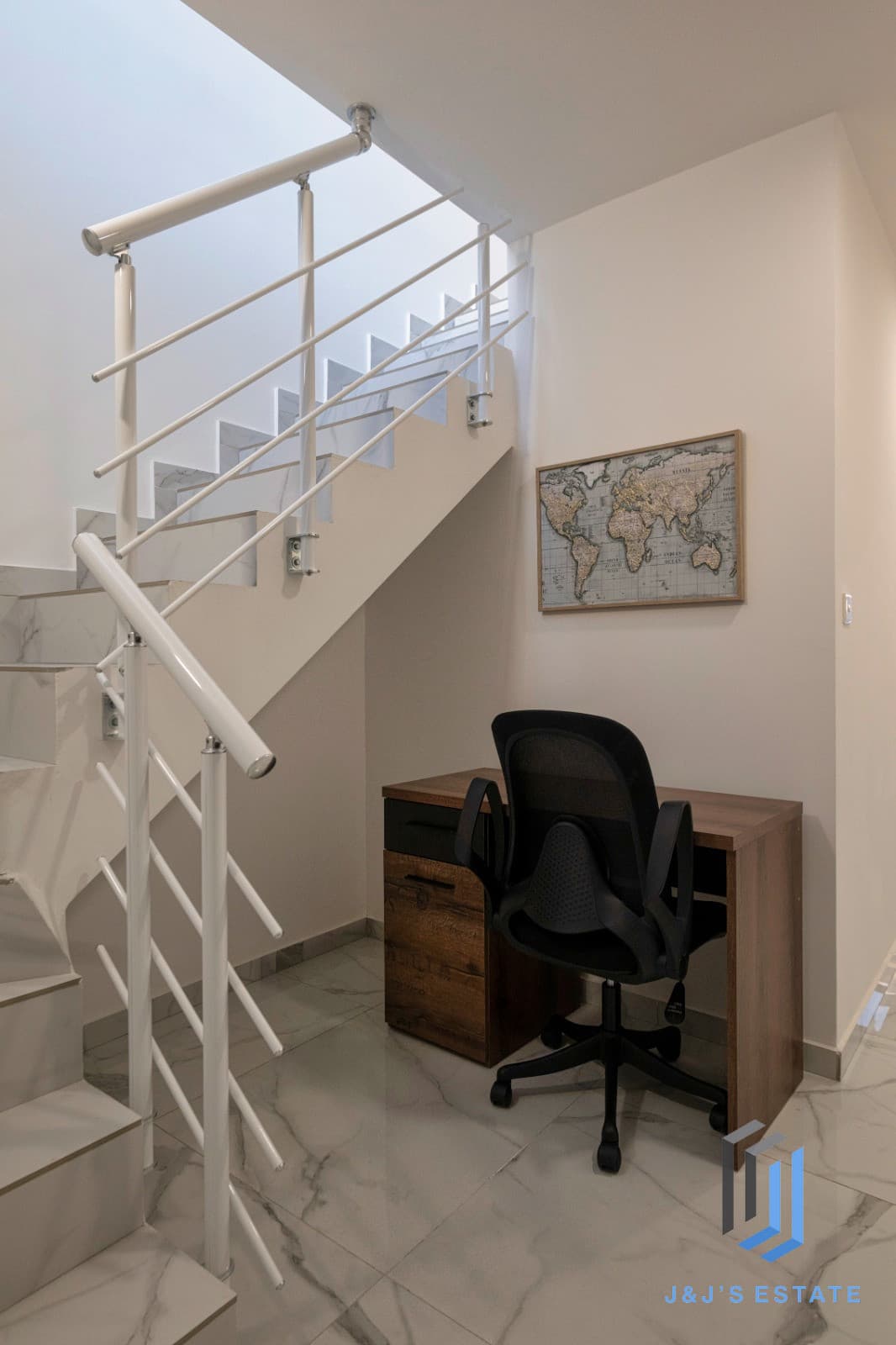Sea-View 1-Bed Duplex in Bugibba, Fully Furnished · 52