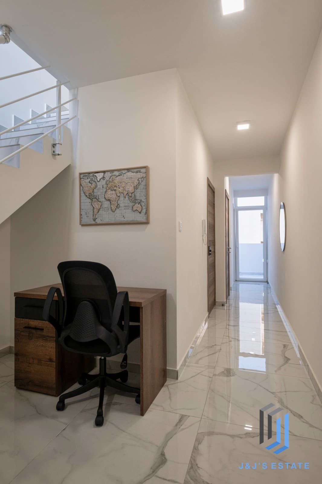 Sea-View 1-Bed Duplex in Bugibba, Fully Furnished · 53