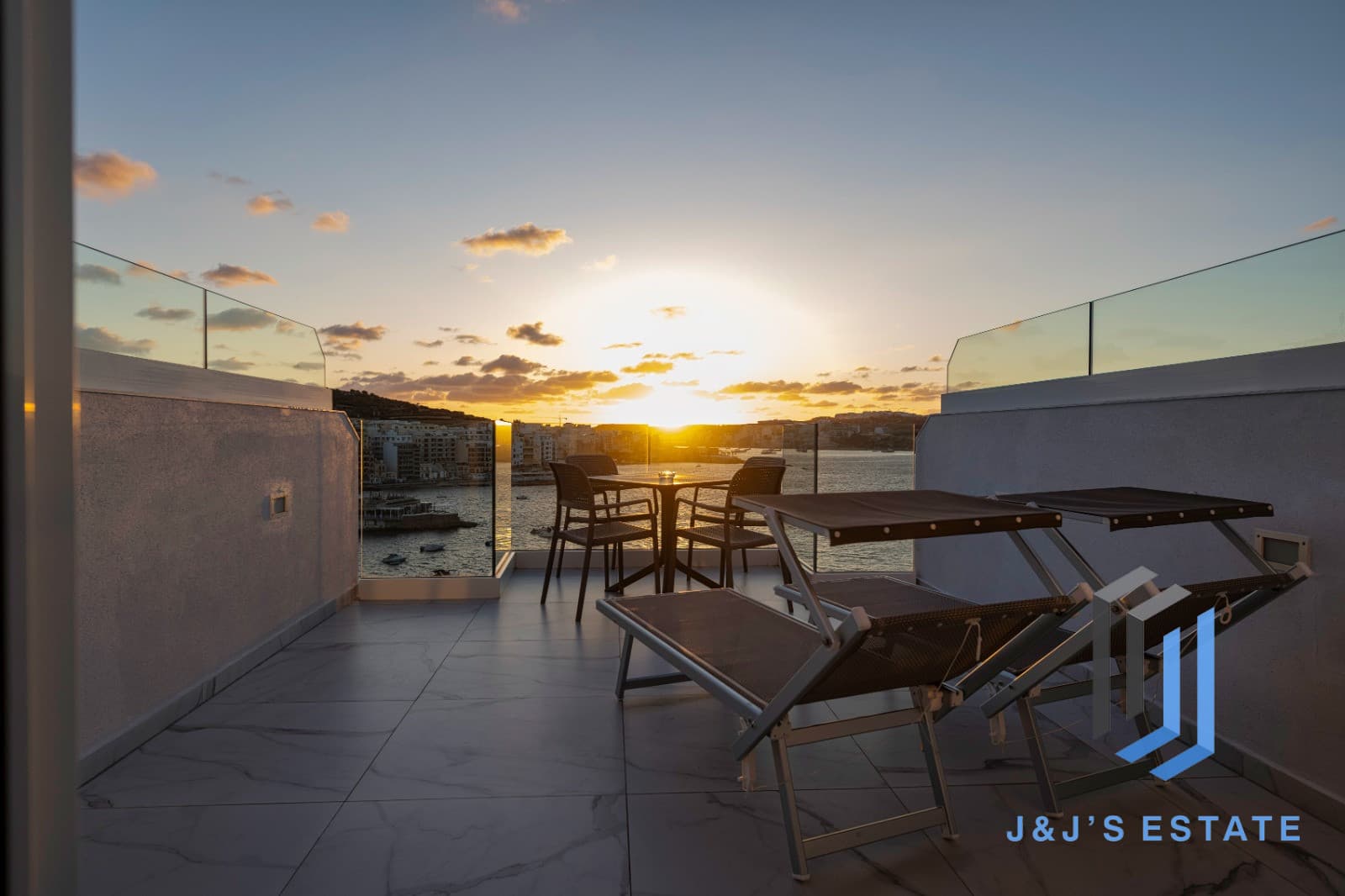 Sea-View 1-Bed Duplex in Bugibba, Fully Furnished · 56