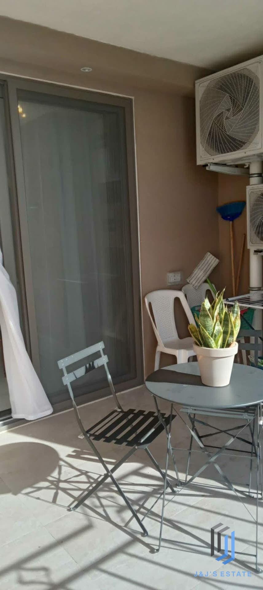 3 chambres · Appartement à Pembroke · 12