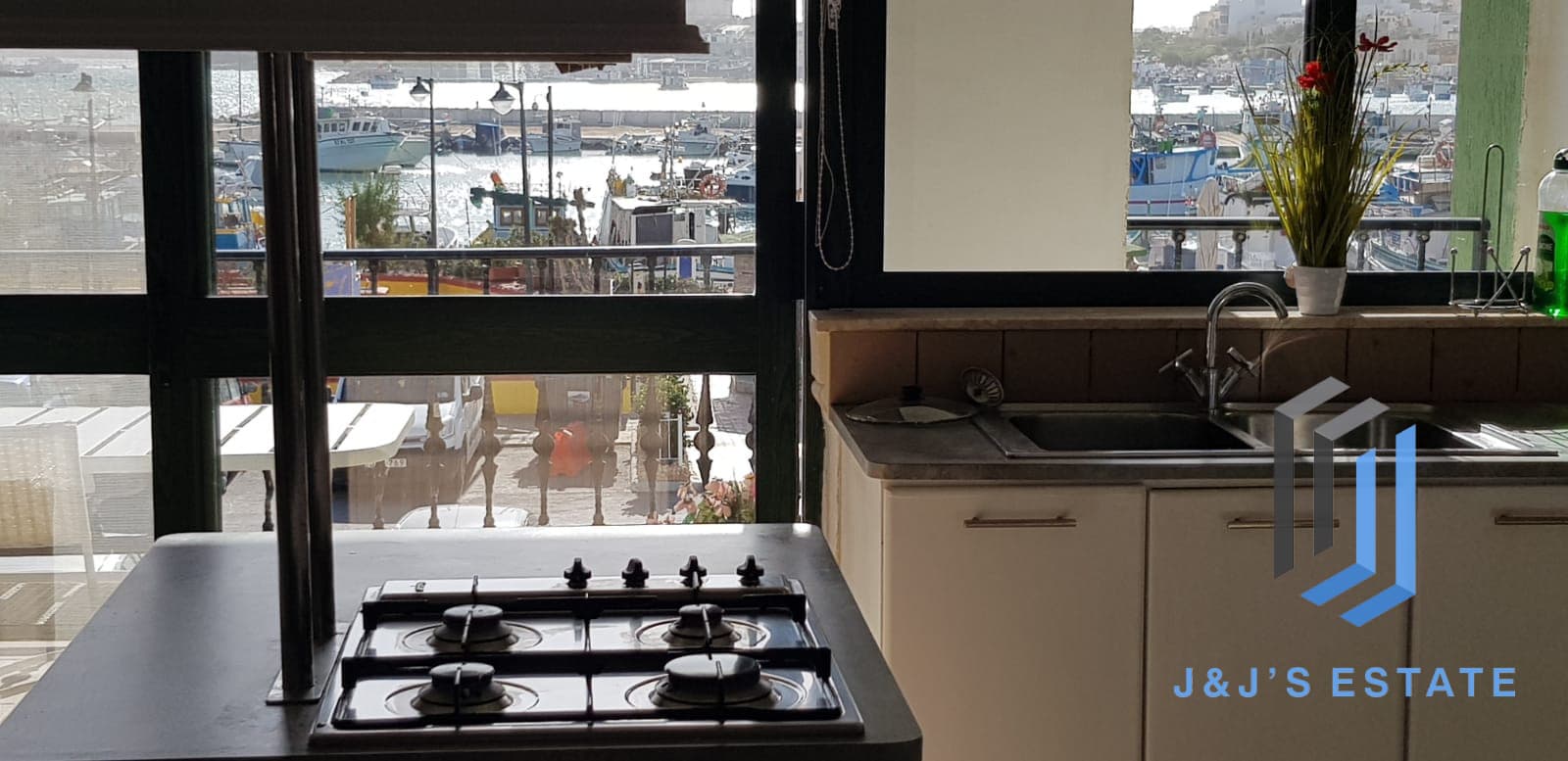 Furnished 3-Bedroom Apartment in Marsaxlokk · 4