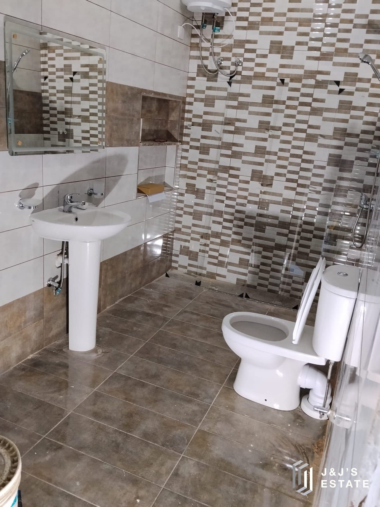 3-Bedroom Apartment for Rent in Marsaxlokk · 8