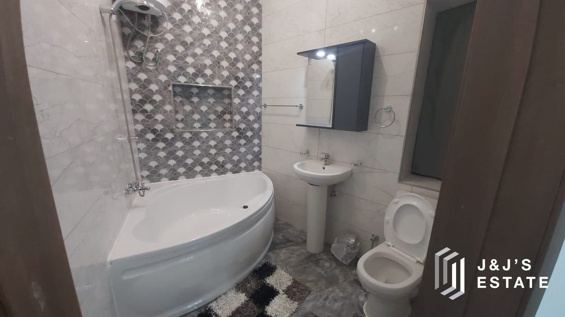3-Bedroom Apartment for Rent in Marsaxlokk · 9