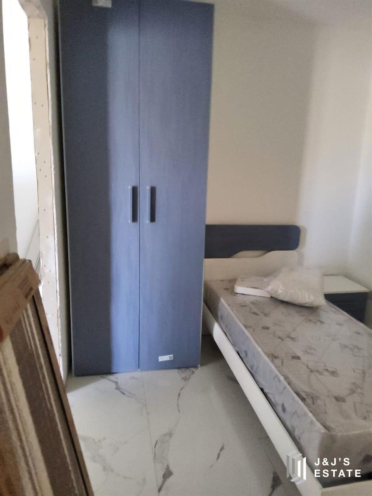 Three-Bedroom Apartment for Long-Term Rent in Bugibba with Pool Amenity · 1