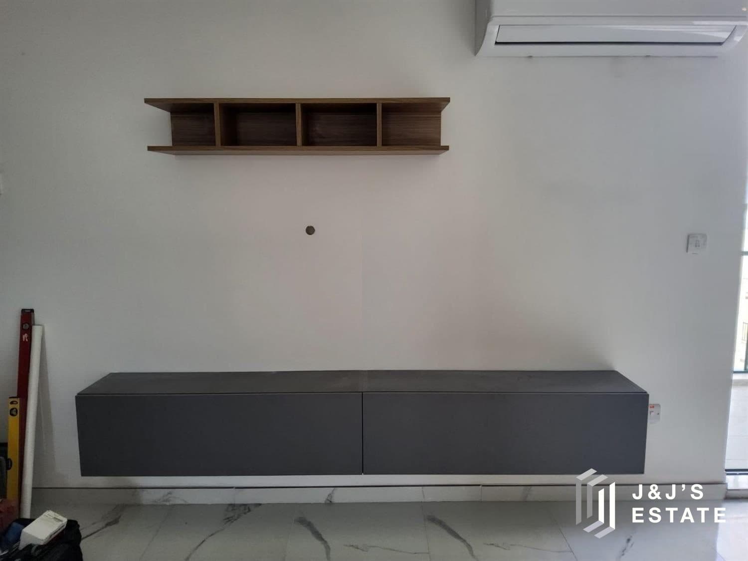 Three-Bedroom Apartment for Long-Term Rent in Bugibba with Pool Amenity · 4