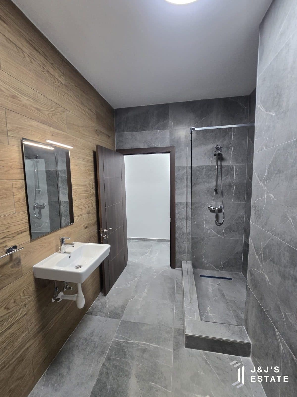 Brand new 3-bedroom maisonette with garage in central Birkirkara · 12